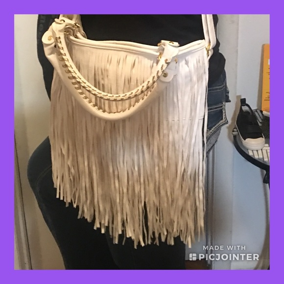 LAST ONE. GORG Cream Fringed Shoulder Bag - Picture 2 of 5